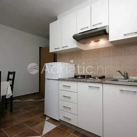 Apartments Zoran Povljana Exterior photo