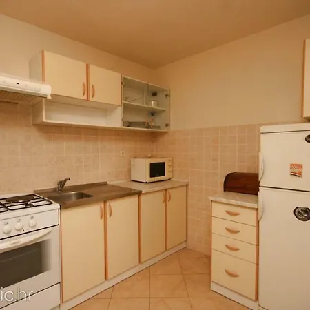 Apartments Zoran Povljana Exterior photo